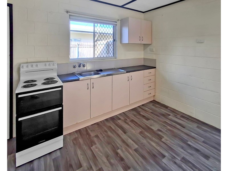 4/30 Canberra Street, North Mackay QLD 4740