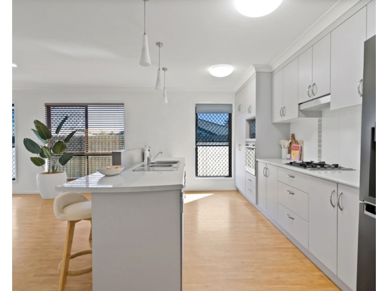 17 Sonoran Street, Rural View QLD 4740
