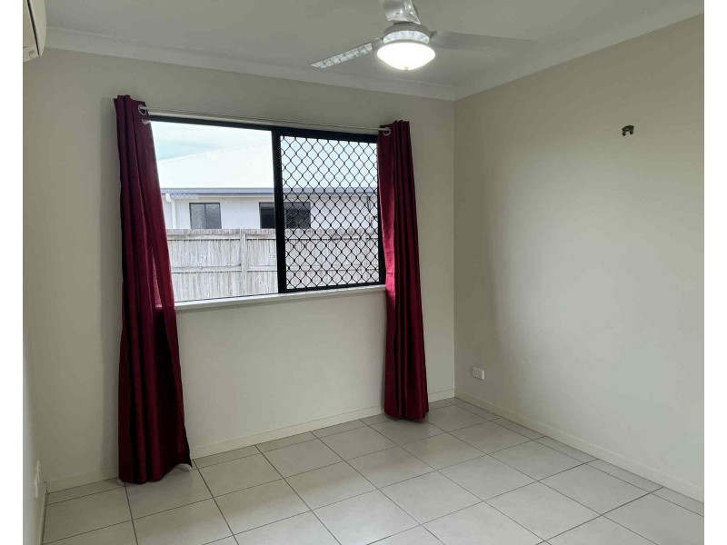 1/22 Pacific Avenue, Sarina QLD 4737