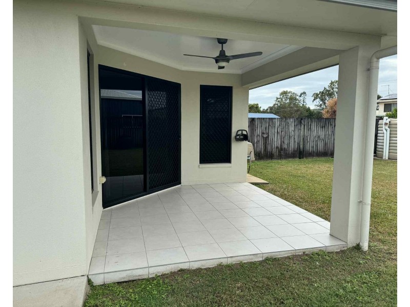 1/22 Pacific Avenue, Sarina QLD 4737