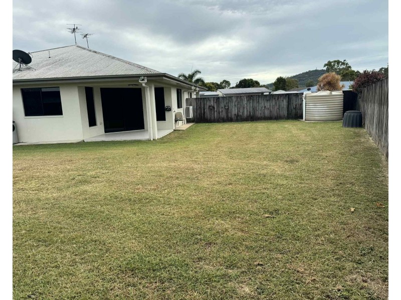 1/22 Pacific Avenue, Sarina QLD 4737