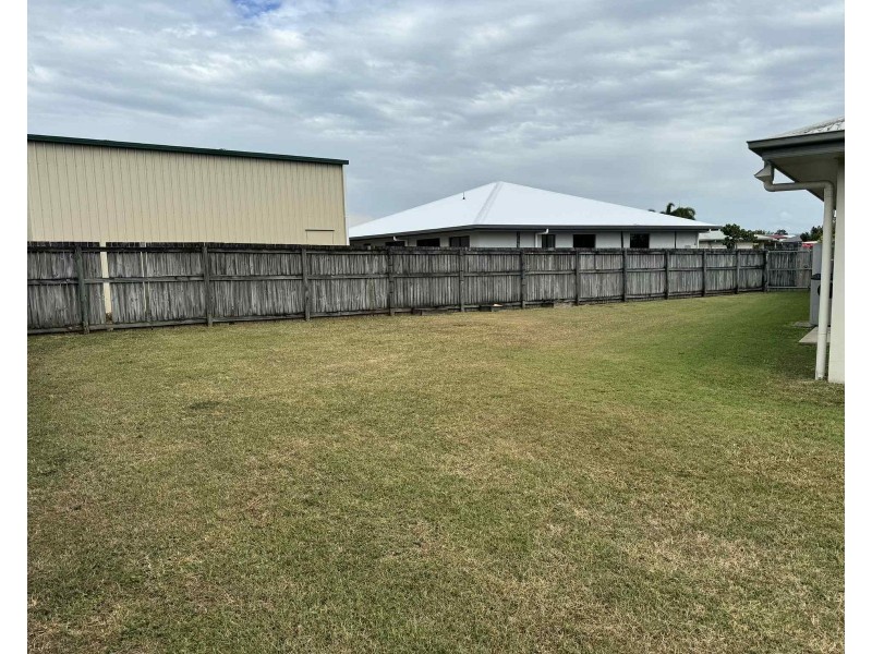 1/22 Pacific Avenue, Sarina QLD 4737