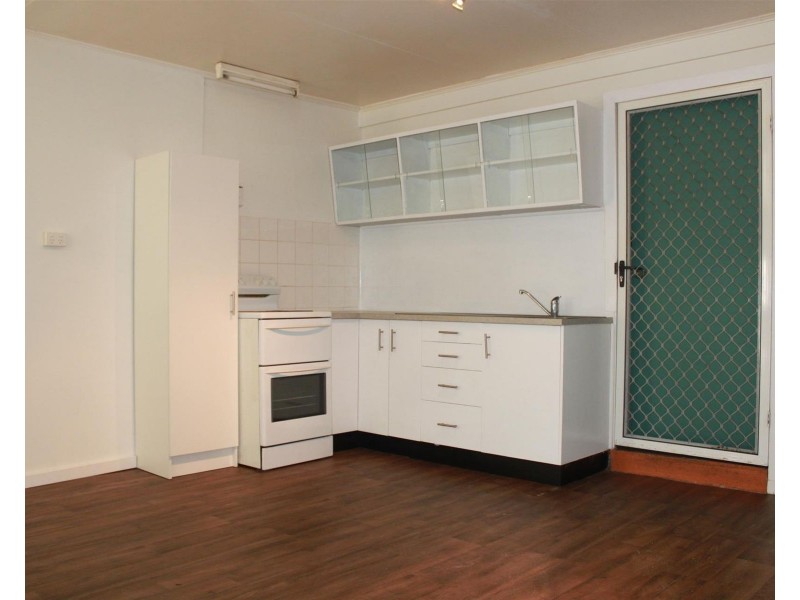 1/30 Langdon Street, Sarina QLD 4737