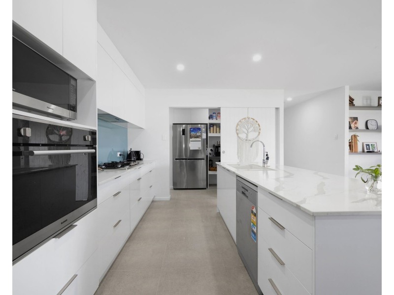 39 Jabiru Circuit, Rural View QLD 4740