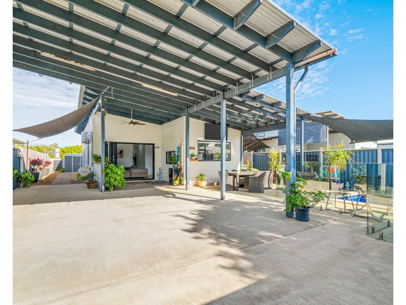 9 Jennifer Court, Bucasia QLD 4750