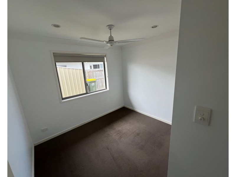 2/41 Primavera Boulevard, Beaconsfield QLD 4740