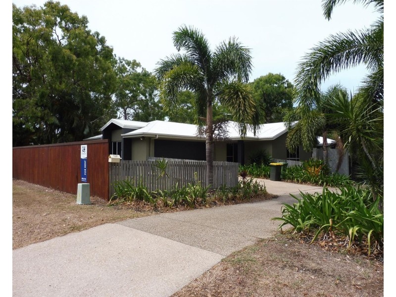 138 Waverley Street, Bucasia QLD 4750