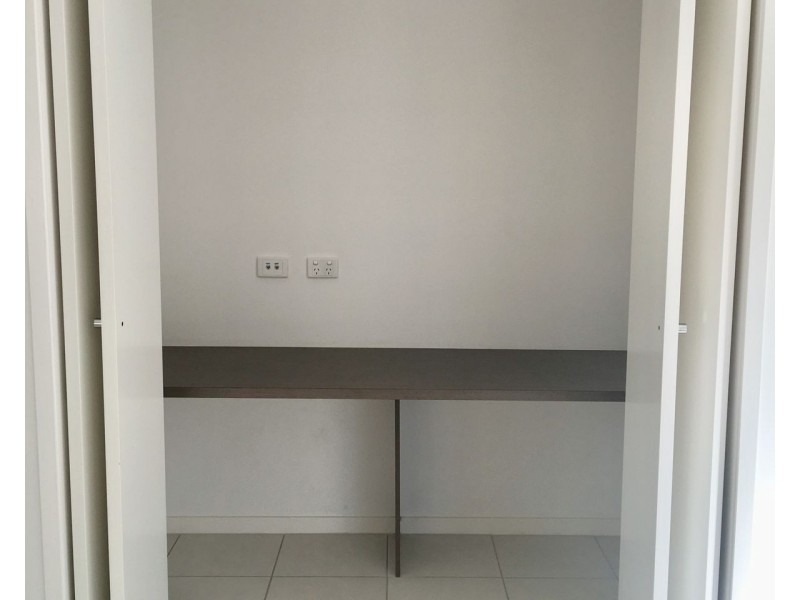 2/13 Moreton Drive, Rural View QLD 4740