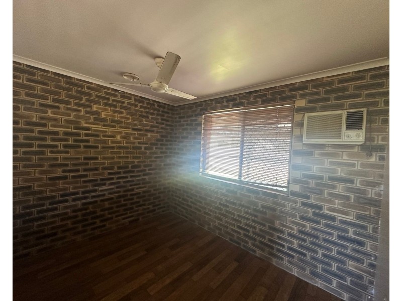 2/1 Valroy Street, Hay Point QLD 4740