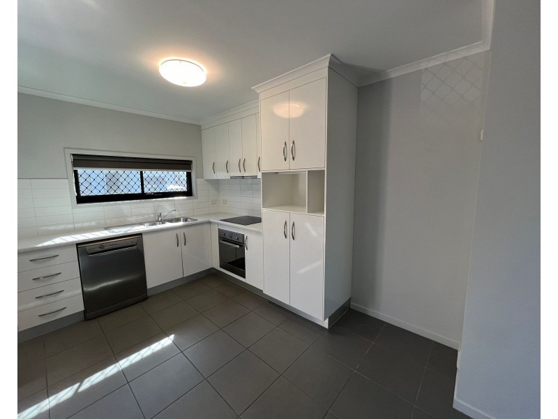 2/2 Makybe Diva Drive, Ooralea QLD 4740