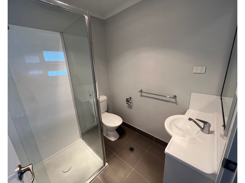 2/2 Makybe Diva Drive, Ooralea QLD 4740