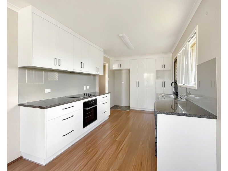 4 Kathleen Street, Sarina QLD 4737