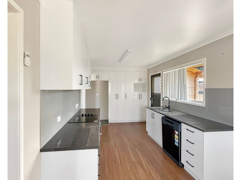 4 Kathleen Street, Sarina QLD 4737