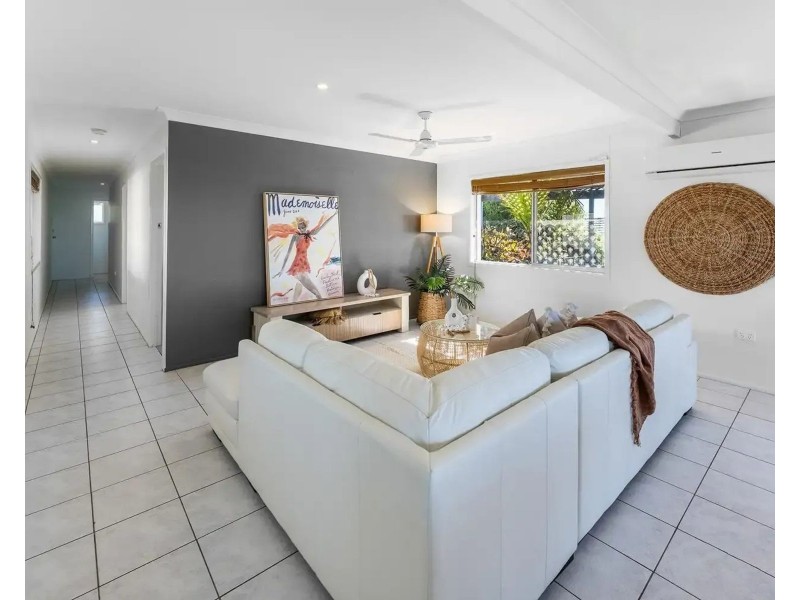 10 Captain Blackwood Drive, Sarina Beach QLD 4737
