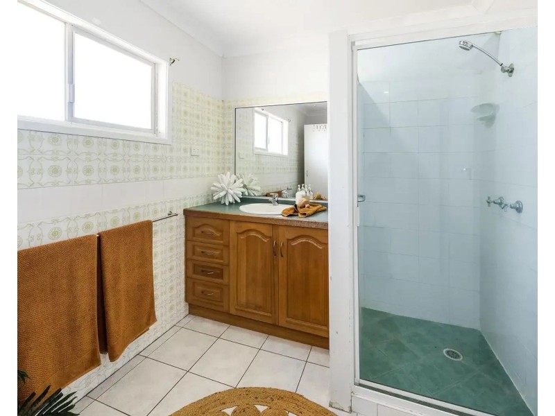 10 Captain Blackwood Drive, Sarina Beach QLD 4737