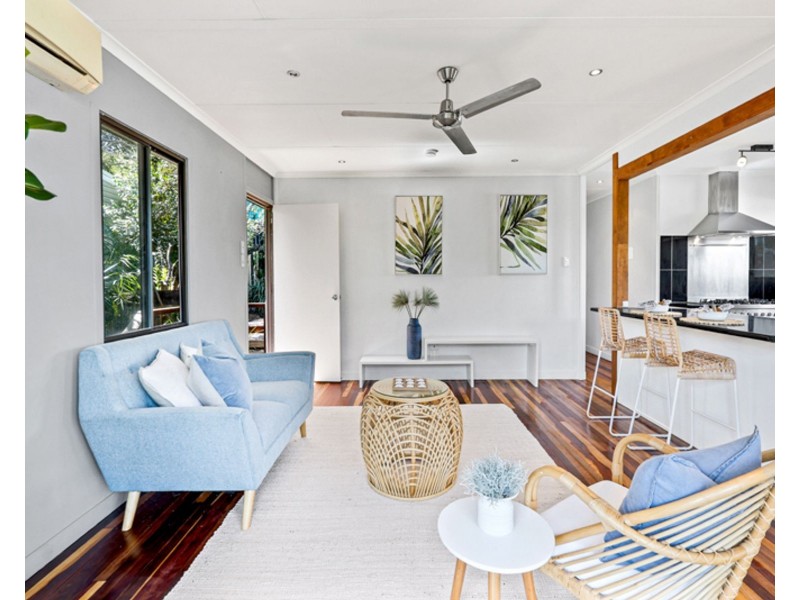 96 Mango Avenue, Eimeo QLD 4740