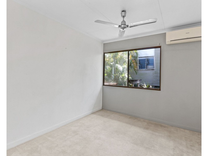 96 Mango Avenue, Eimeo QLD 4740