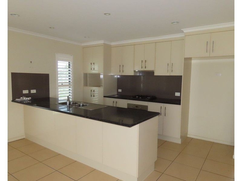 27 Audrena Street, Hay Point QLD 4740