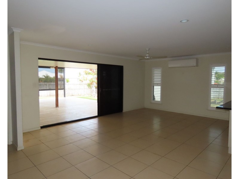 27 Audrena Street, Hay Point QLD 4740