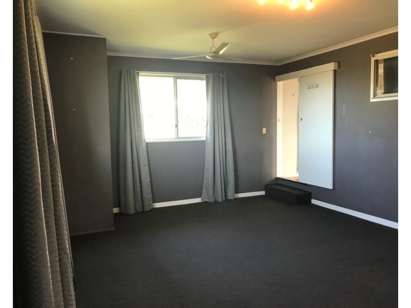 218 Milton Street, South Mackay QLD 4740