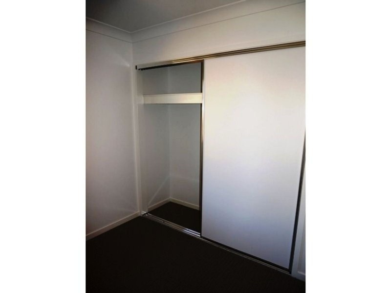 2/15 Moreton Drive, Rural View QLD 4740