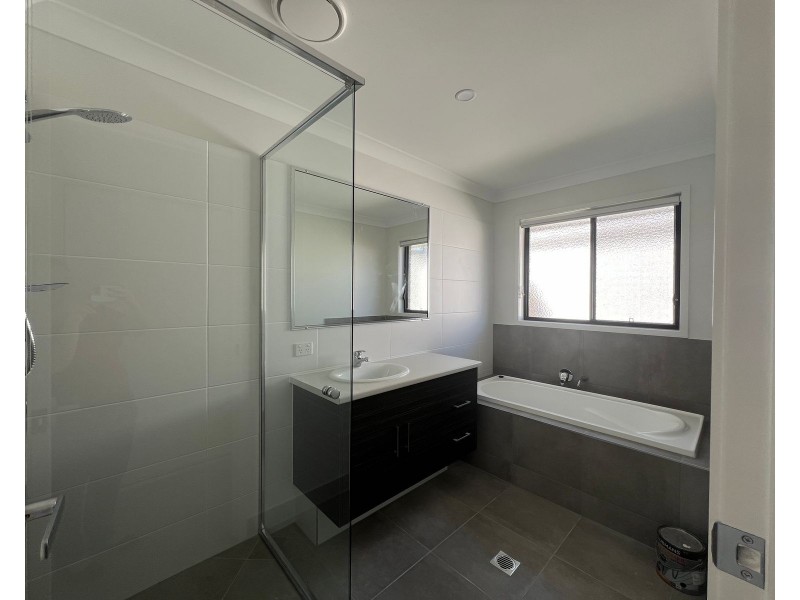 31 Donovan Street, Blacks Beach QLD 4740