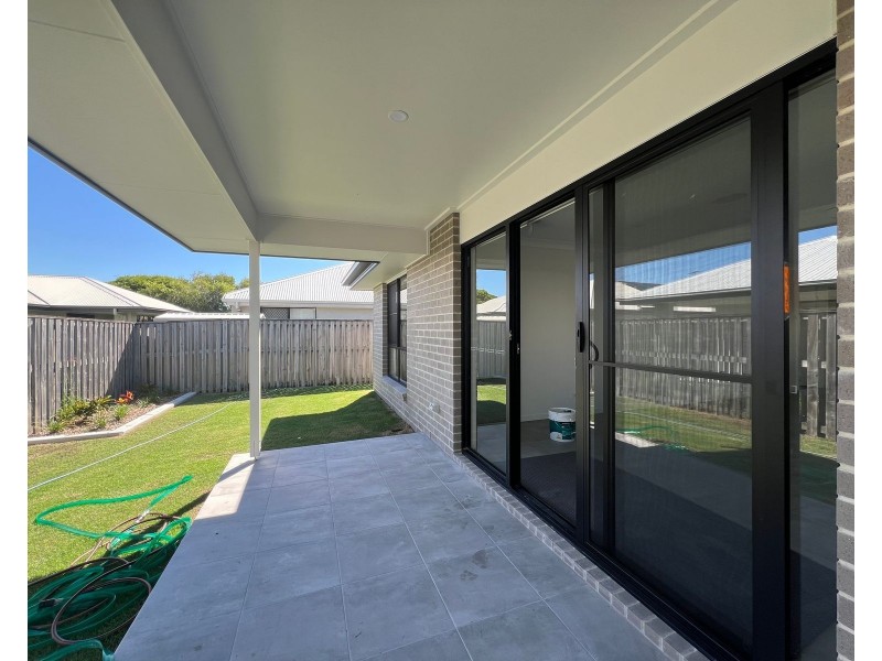 31 Donovan Street, Blacks Beach QLD 4740