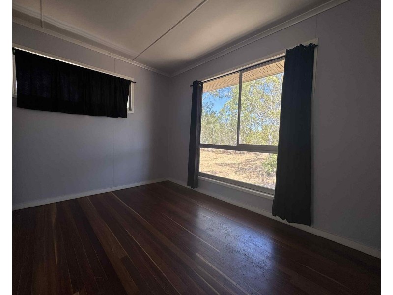 3/4 Suttor Street, Nebo QLD 4742