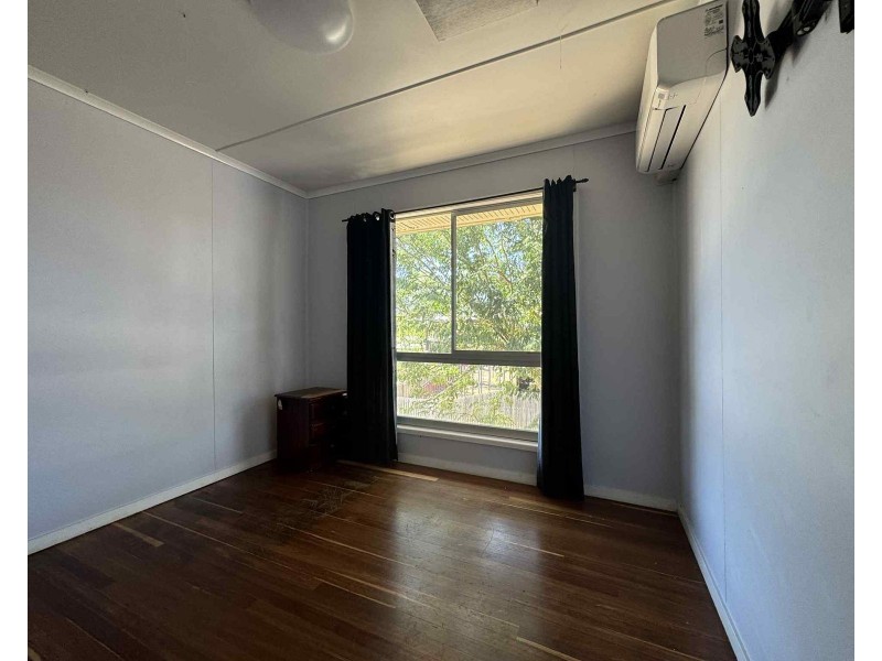 3/4 Suttor Street, Nebo QLD 4742