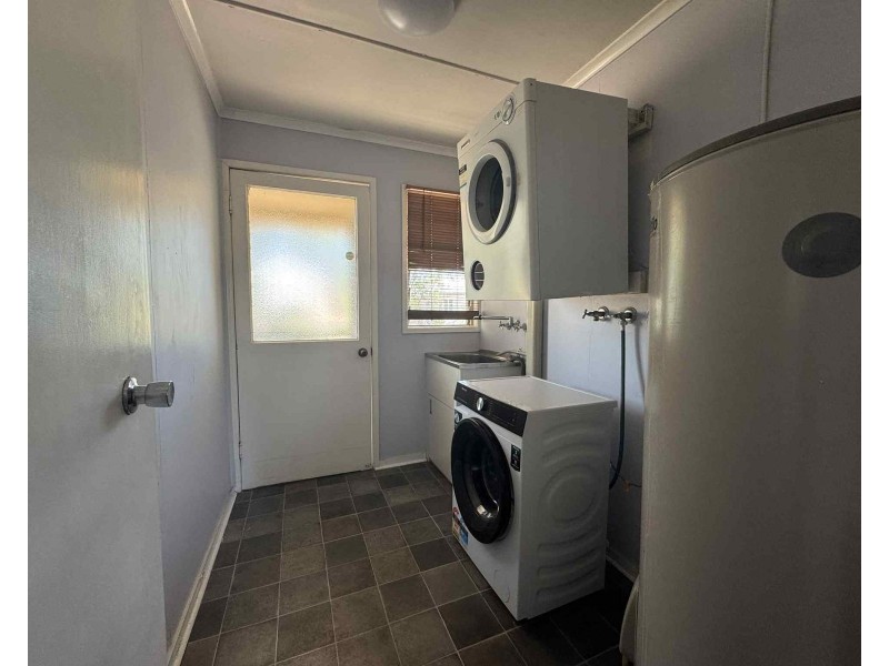 3/4 Suttor Street, Nebo QLD 4742