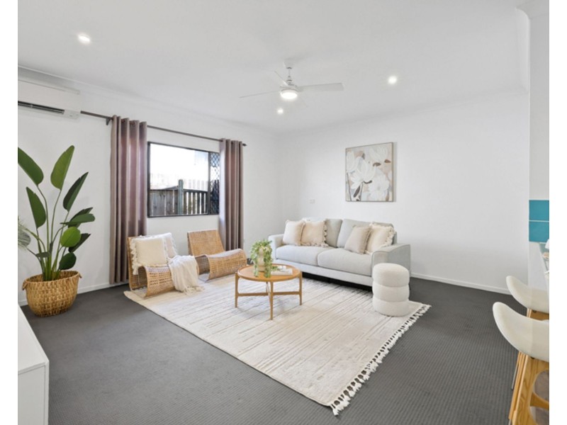 16 Kemp Street, Bucasia QLD 4750