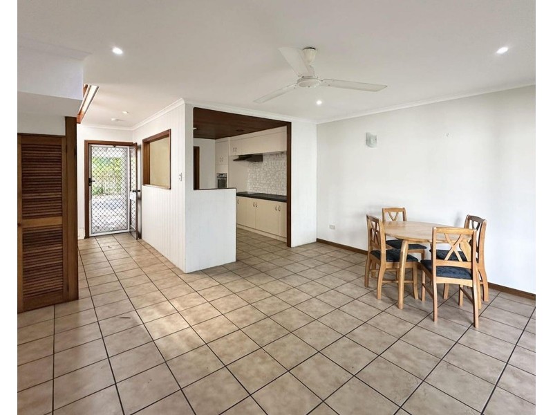 2/9 Pacific Drive, Blacks Beach QLD 4740