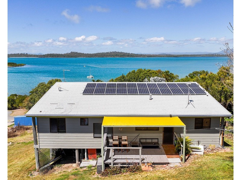 10 Ferries Terrace, Sarina Beach QLD 4737