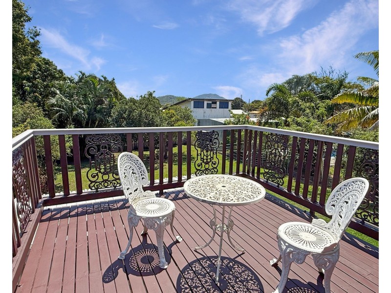 21 Place Avenue, Sarina QLD 4737