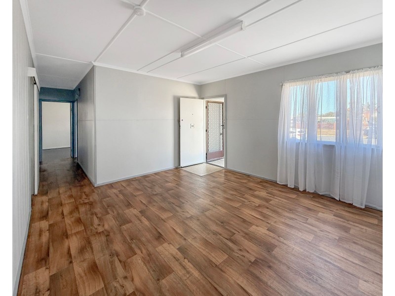 21 Place Avenue, Sarina QLD 4737