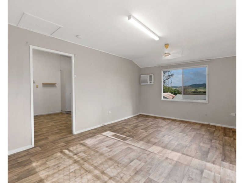 6 Lambert Road, Sarina QLD 4737
