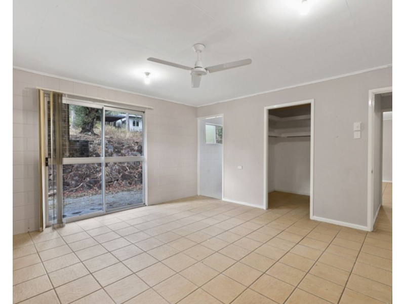 6 Lambert Road, Sarina QLD 4737