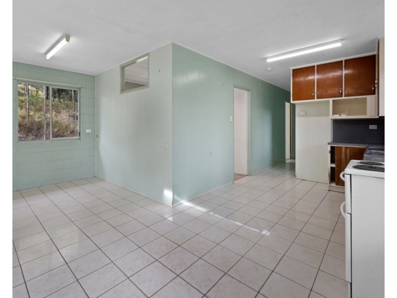 6 Lambert Road, Sarina QLD 4737
