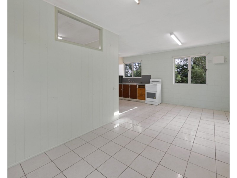 6 Lambert Road, Sarina QLD 4737