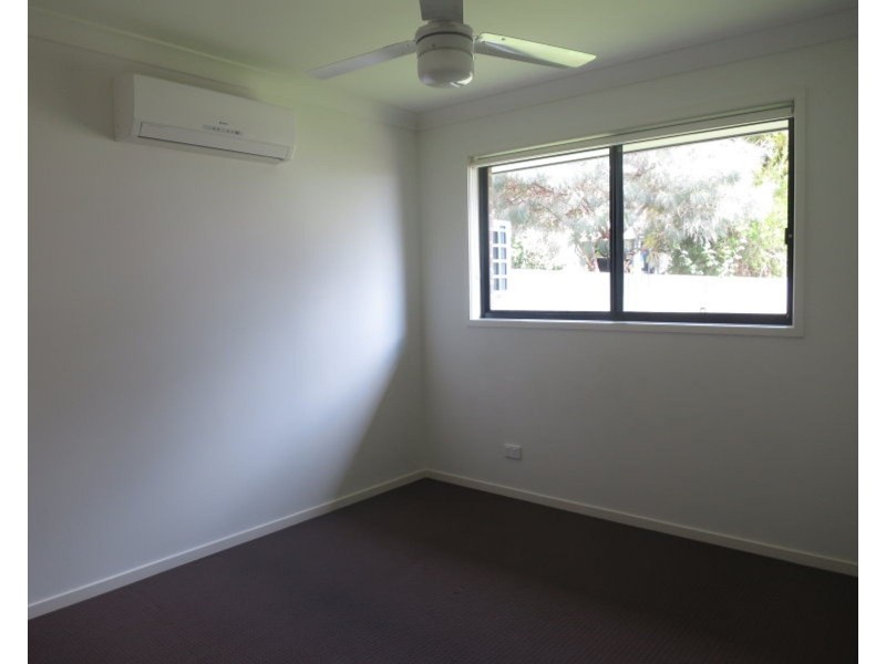 2/6 Lyam Place, Eimeo QLD 4740