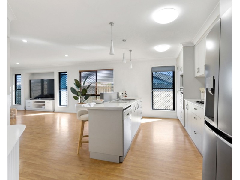 17 Sonoran Street, Rural View QLD 4740