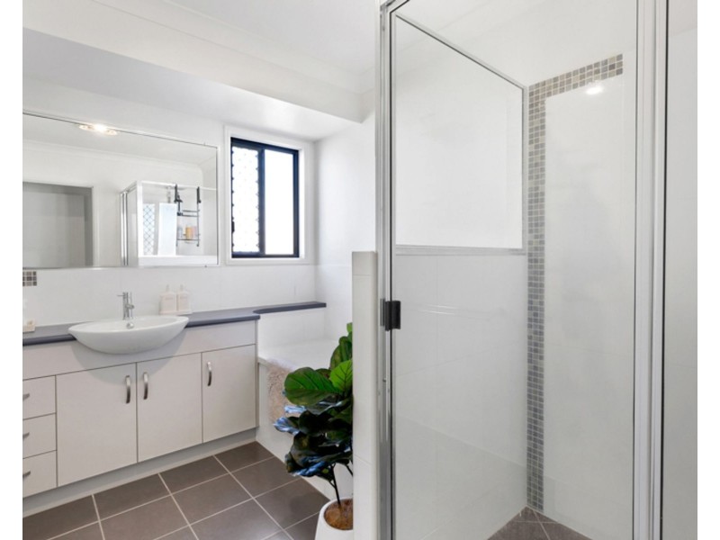 17 Sonoran Street, Rural View QLD 4740