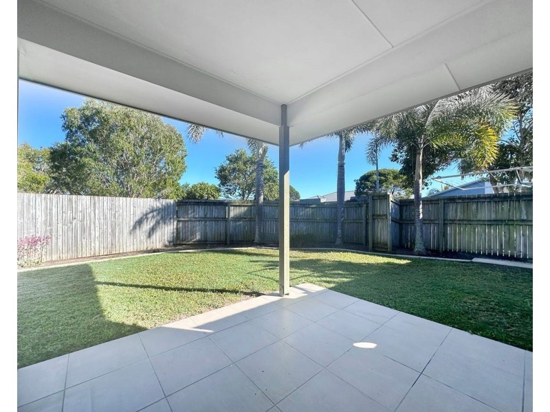 2/2 Michigan Way, Andergrove QLD 4740