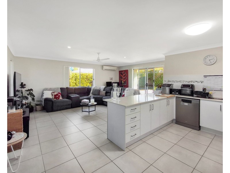 1/37 Hangan Street, Bucasia QLD 4750