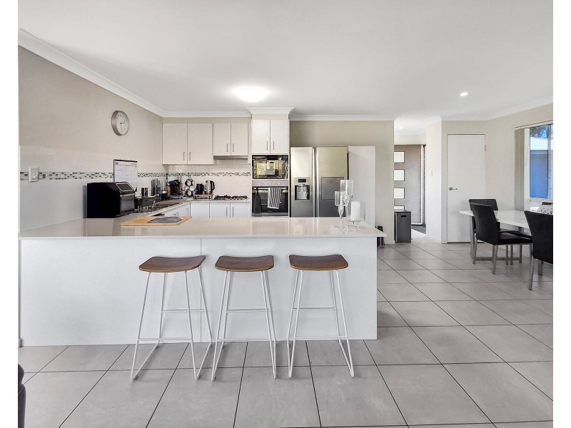 1/37 Hangan Street, Bucasia QLD 4750