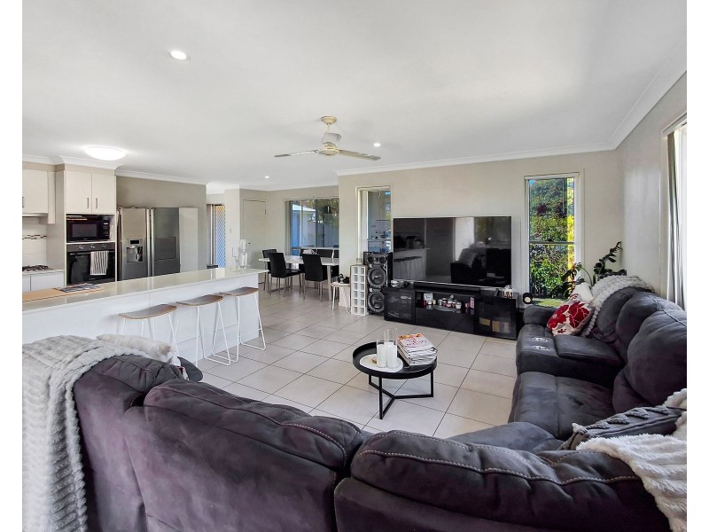 1/37 Hangan Street, Bucasia QLD 4750