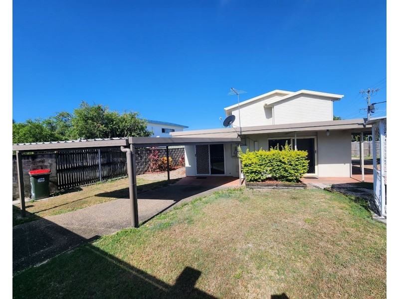 2 MAPLE DRIVE, Andergrove QLD 4740