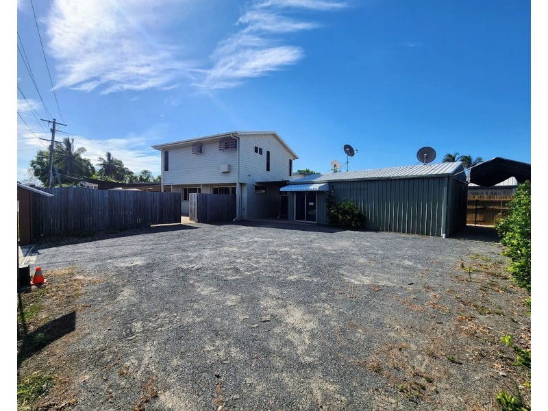 2 MAPLE DRIVE, Andergrove QLD 4740