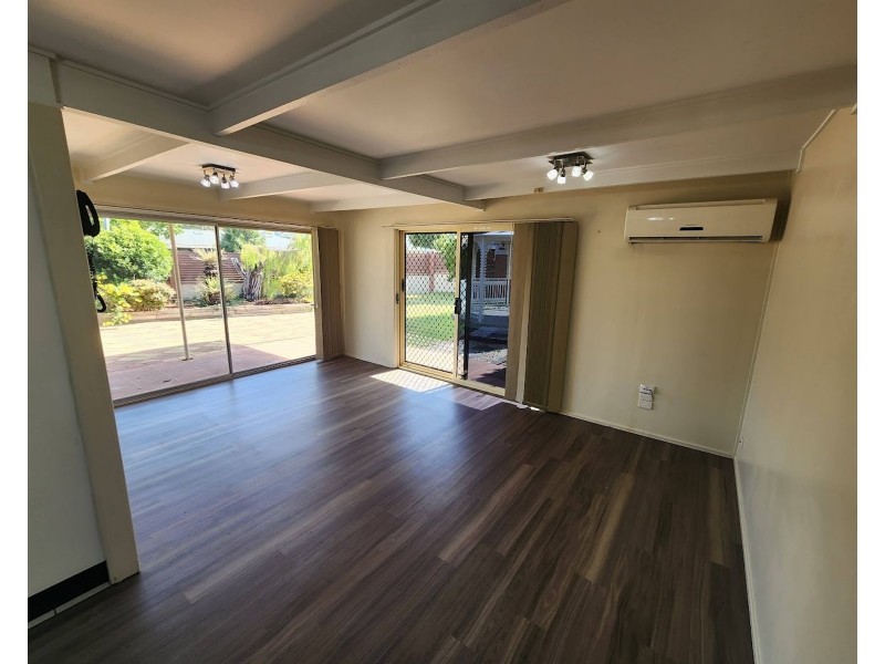 2 MAPLE DRIVE, Andergrove QLD 4740