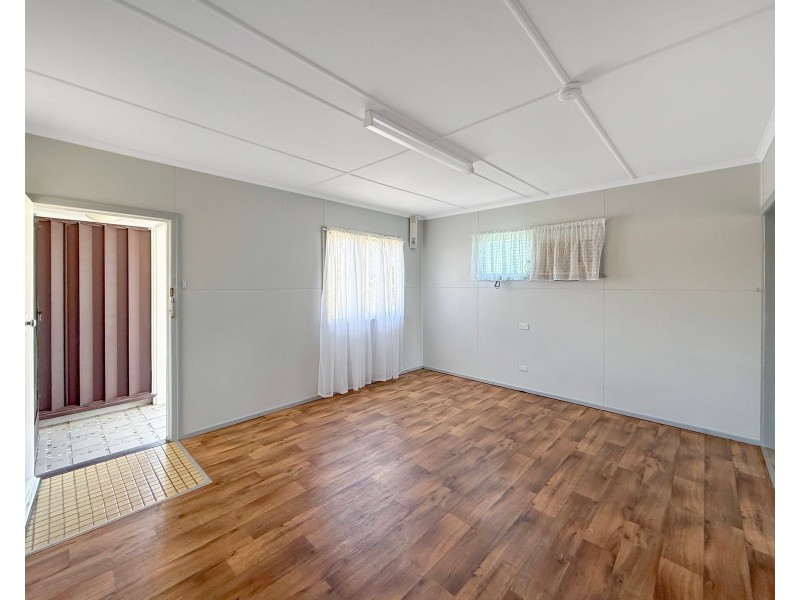 21 Place Avenue, Sarina QLD 4737